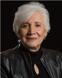 Olympia  Dukakis 